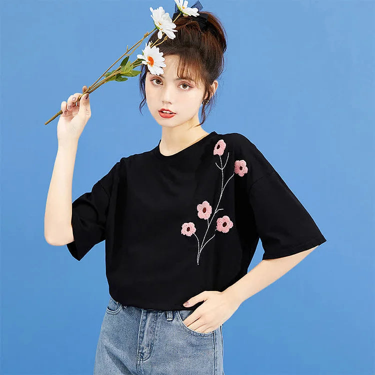 3D Blossom Embroidery Round Neck Floral Loose T-shirt