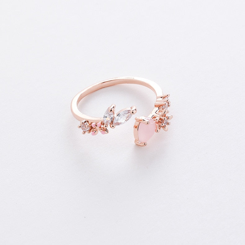 Sweet Exquisite Crystal Temperament Ring