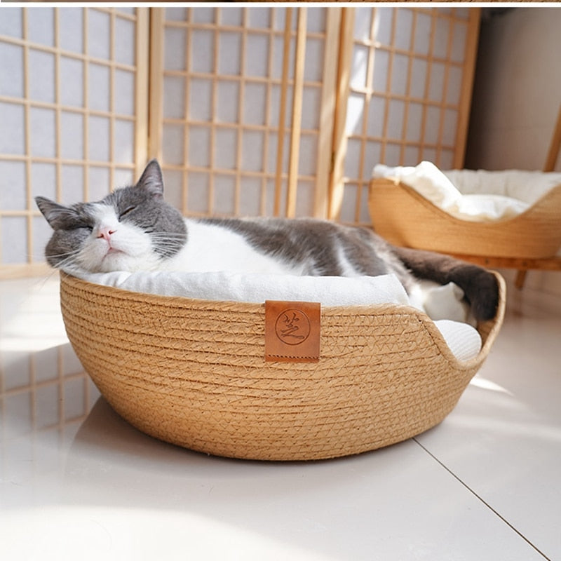 Japanese Style Cozy Basket Cat Beds