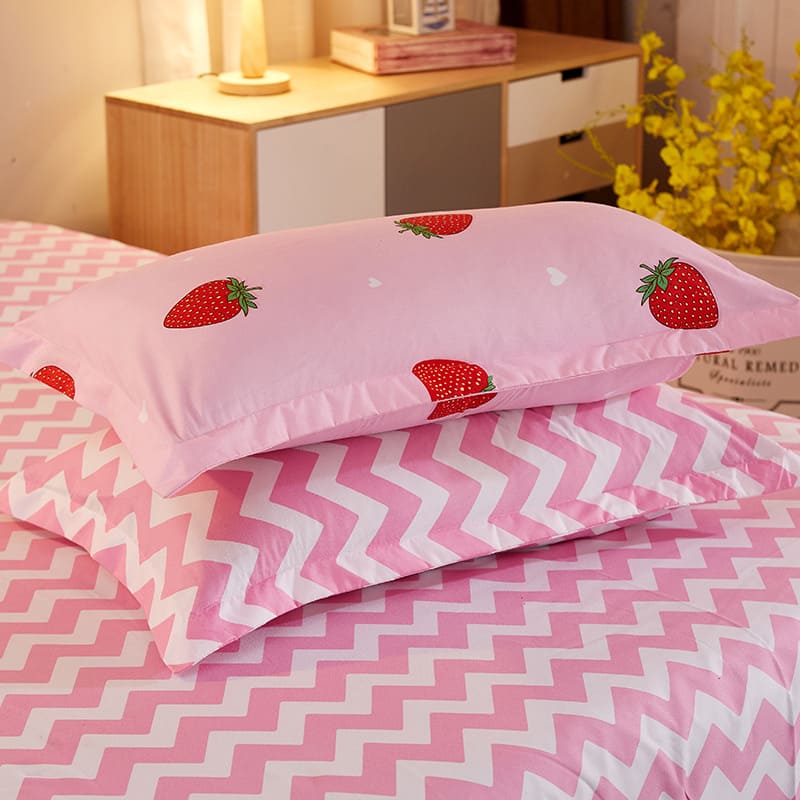 Sweet Cartoon Strawberry Floral Bedding Sets