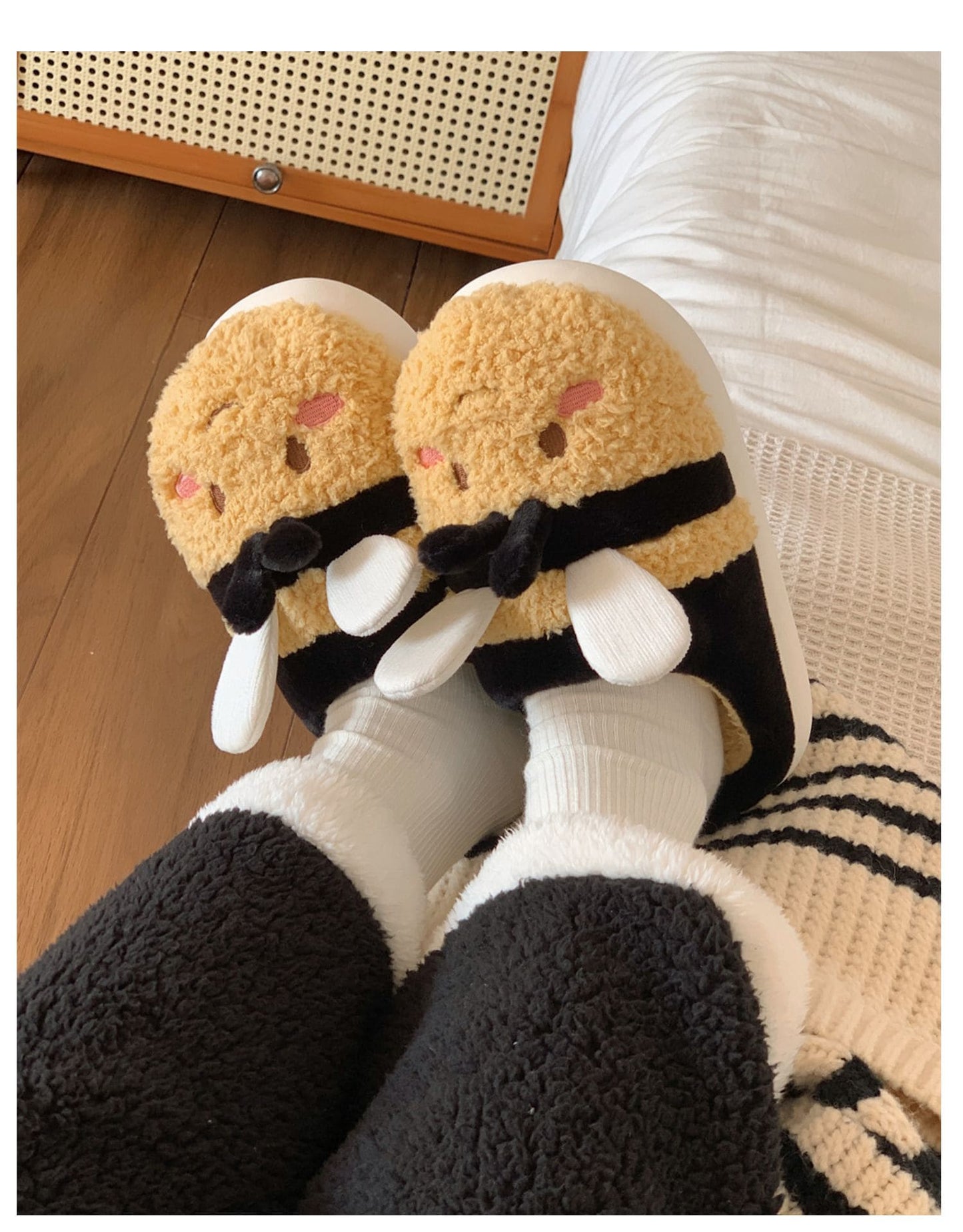 Kawaii Cute Fluffy Bees Slippers